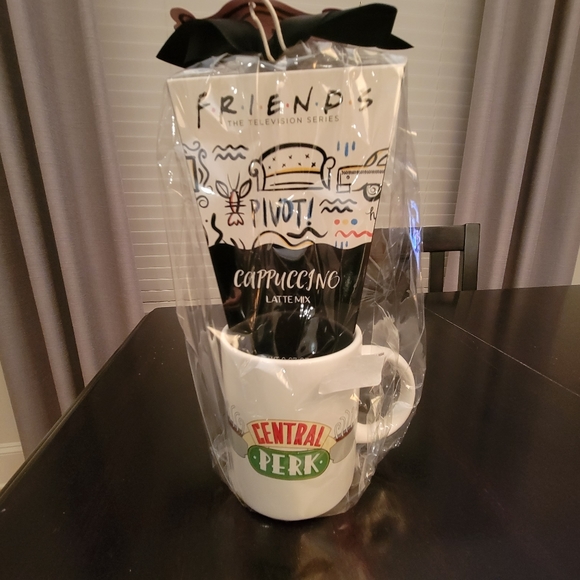 Friends TV Show Gift Set - Picture 12 of 16